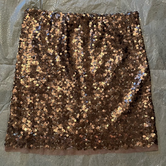 Lauren Conrad sequin mini skirt - Picture 3 of 13
